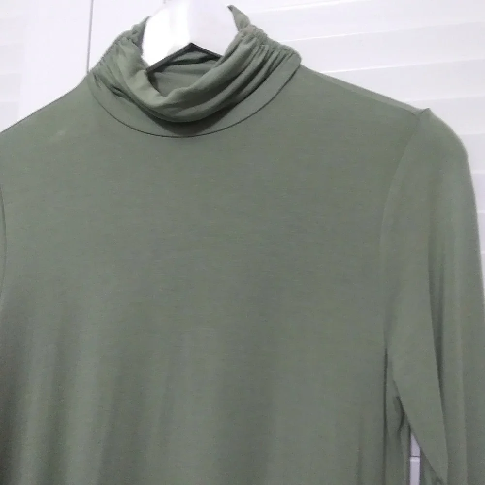 Soft Surroundings Olive Green Ruched Turtleneck Sharkbite Hem Tunic‎ Top PXS